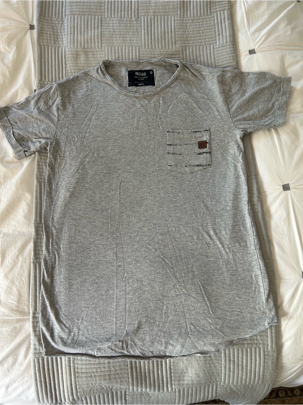Indigo Men’s Cotton Light Gray Short-Sleeve Pocket Tee